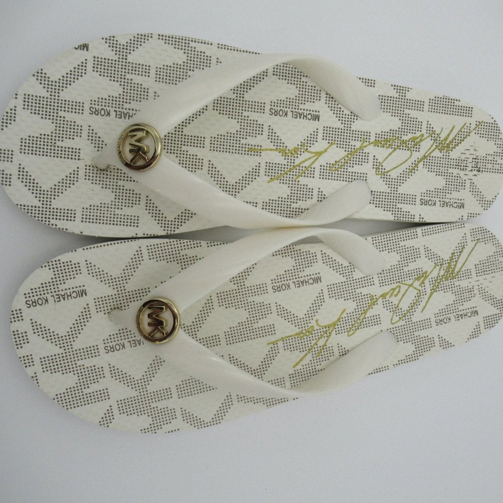 Michael Kors Signature Flip Flops White/Gold Trim 8 L